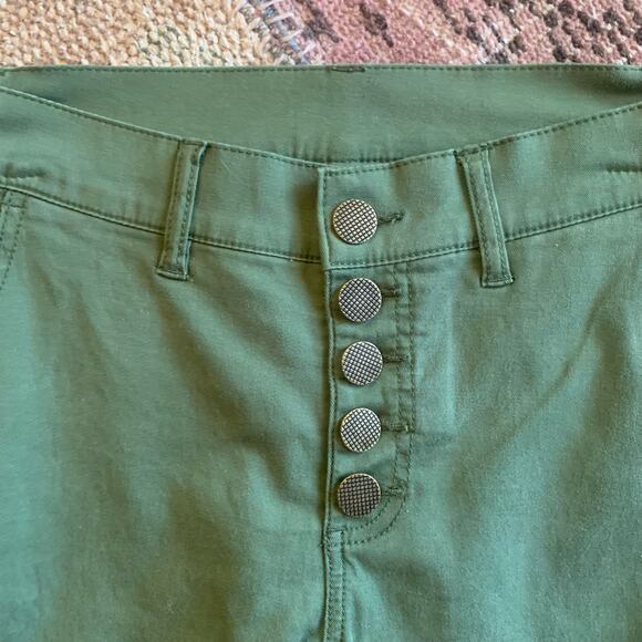 CAbi jeans skinny cargo women’s army green Cargo SIZE 4 - Picture 2 of 4